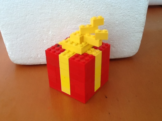 Lego Present (Random).